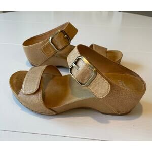 Dansko Tanya Milled Burnished Tan Sandal Leather Sz 37 (6.5-7) Comfort Neutral